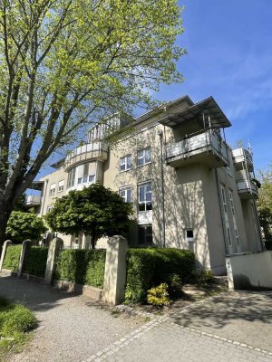 große Familienwohnung mit Terrasse und Gartenanteil am Großen Garten
