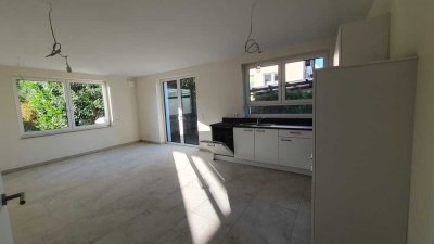 2-Zi. EG Terasse, hell, absolut ruhig, Bahnhofsnähe