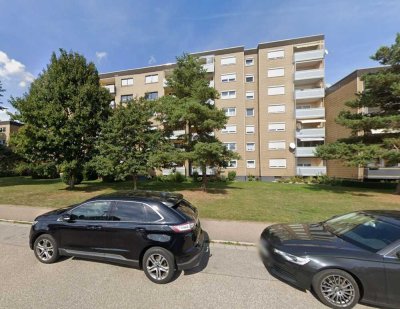Geschmackvolle, modernisierte 2-Zimmer-Wohnung mit EBK in Neutraubling