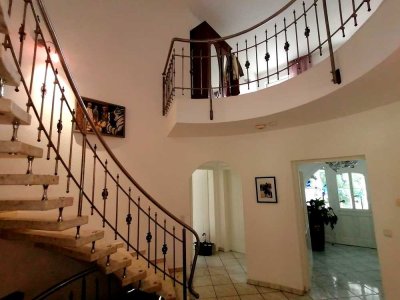 Stilvolles Architektenhaus mit gehobener Ausstattung in Schiffweiler