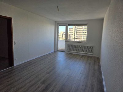 Frisch renovierte 2 Zimmer Wohnung in Porz-Finkenberg