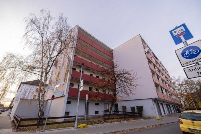 Schöne 1-Zimmer Wohnung in unmittelbarer Uni-Nähe mit Balkon und Tiefgaragenstellplatz