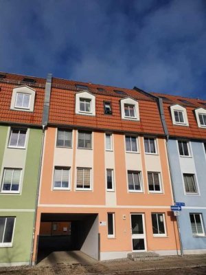 3-Zimmer-Dachgeschoss-Wohnung mit Balkon und Stellplatz in der Innenstadt Greifswalds