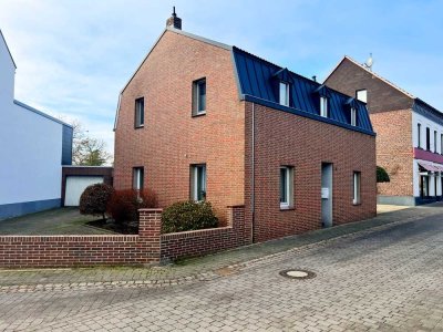 Charmantes Einfamilienhaus mit viel Platz + Garten