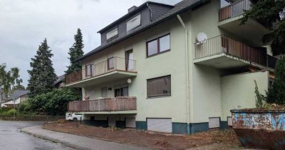 Sanierte 2-Zimmer-Wohnung in Frankfurt-Harheim 2 Balkone, Parkett, Küche, Elektr. Rolläden