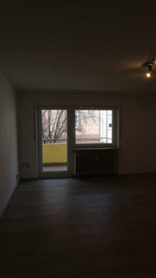 4-ZKBB-Wohnung an 3 Berufstätige/ Studenten,  WG, Neckarstadt zu vermieten