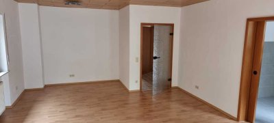 Schöne zwei Zimmer Wohnung im Gorxheimertal.