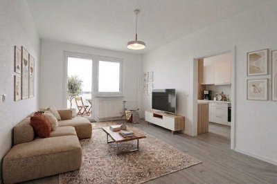 Ab 15.07. bezugsfertig! Frisch renovierte 3 Zimmer mit Ausblick * Südbalkon * Aufzug!