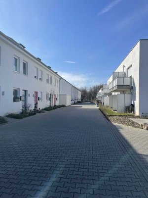 Helles, modernes Reihenhaus in beliebter Wohngegend
