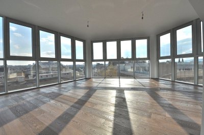 PANORAMA-Ebene über der Stadt! Dachgeschoß-Maisonette mit privater Außenfläche