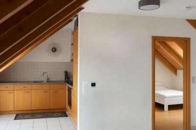 Modernisierte 2-Zimmer Dachgeschosswohnung mit Tiefgaragenstellplatz im Zentrum von Crailsheim