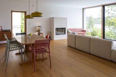 EXKLUSIVES DESIGNHAUS AM SEE mit PRIVATSTRAND und POOL - 80 min von Wien