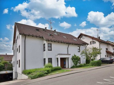 Lange Anwanden: Wohn(t)raum auf zwei Ebenen – mit Kamin, Balkon und viel Potenzial