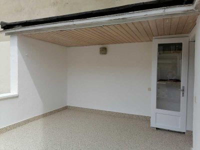Exklusive, vollständig renovierte 3,5-Raum-Wohnung mit Balkon in Karlsruhe