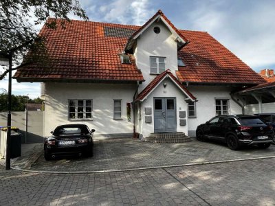 Außergewöhnlich charmante Dachgeschosswohnung am Mergelkuhle-See