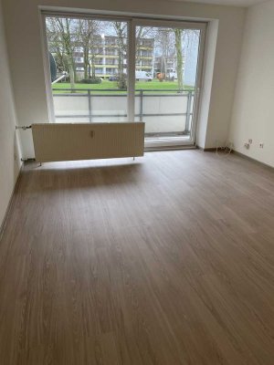 Vollständig renovierte 2-Zimmer-Wohnung mit Balkon in Eschweiler