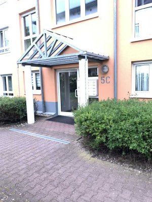Ruhige 2-Zimmer-EG-Wohnung mit Balkon in Frankfurt am Main