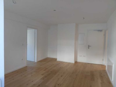 Rgbg-Steinweg: charmante 2-Zi-Whg mit kleiner Dachterrasse