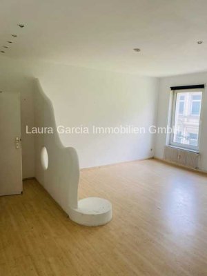 Aachen- Bahnhofstr.: eine Wohnung mit 2 Zi.-, Küche, Bad (Dusche)!