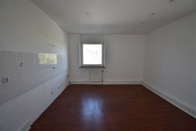 BO-Wattenscheid! Große 2-Zimmer-Altbau-Wohnung zu vermieten