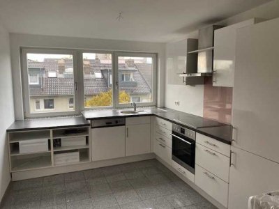Zentral und ruhig - großzügige Maisonette-WHG nahe EZB BESICHTIGUNG: DO., 09.04., 17:30-18:00 UHR