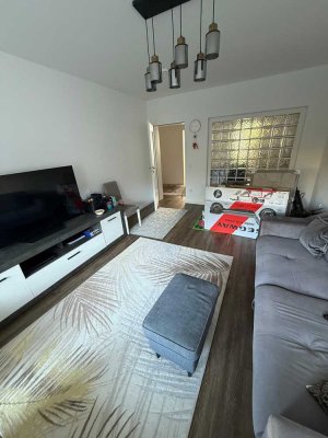 Geschmackvolle  3,5-Zimmer Wohnung mit Balkon und Einbauküche in Poppenbüttel