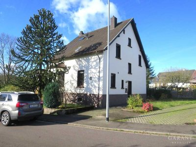 Großzügiges Ein-/Zweifamilienhaus in Homburg-Beeden - ideal für Familien