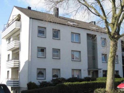 Top Wohnung im oberen Quellberg-Bereich:  EG. ca. 71 m² Wfl., 3,5 Zimmer + Westbalkon + Garage .