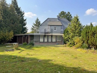 Ruhig und zentral - Einfamilienhaus auf weitläufigem Grundstück
