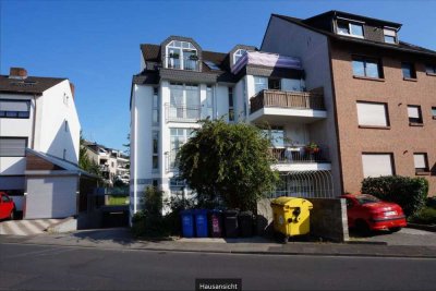 Dreizimmerwohnung mit Terrasse in guter Lage