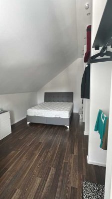 Suche Nachmieter für schöne DG-Wohnung in Köln-Widdersdorf