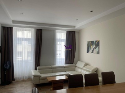 Neu sanierte- 4 Zimmerwohnung!