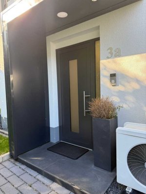 Neuwertiges 5-Zimmer Doppelhaushälfte in Mainz-Kastel mit 4 Etagen