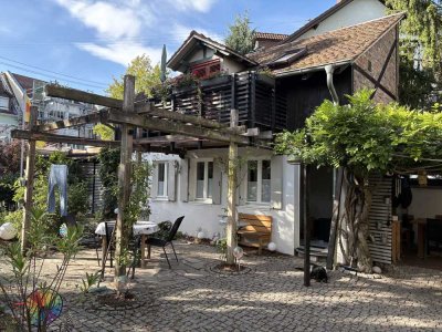 Attraktive, vollmöblierte 2-Zimmer Wohnung mit Balkon Karlsruhe-Grünwinkel.