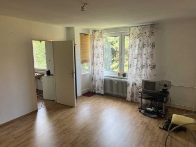 Ansprechende 1-Raum-Wohnung mit EBK und Balkon in Berlin