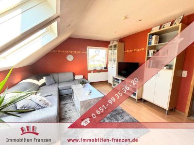 Detzem: Großzügiges Ein-/Zweifamilienhaus mit Garten, Garagen und viel Platz für die Familie