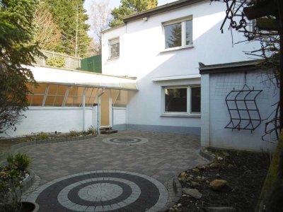 MG-Odenkirchen, gemütliches kleines Einfamilienhaus im Zentrum mit Terrasse und Atelier