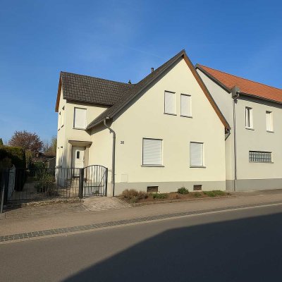 voll vermietetes MFH – großzügiges Grundstück & Gartenland