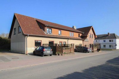Vermietete 4-Zimmer-Dachgeschosswohnung inklusive Dachterrasse in Dörphof