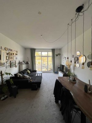 Schöne 2-Zimmer Altbauwohnung in Bestlage (ggf. möbiliert)