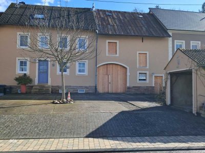 Bieterverfahren: Bauernhaus in Möhn mit Land und Garten Nähe Trier / Lux