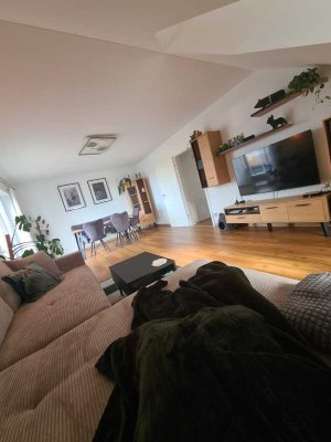 Geräumige, helle 2 Zimmer-Wohnung mit traumhaften Ausblick!!!