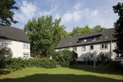 Wohnung in Reisholz: 2-Zimmer plus Wohnküche mit neuen Bodenbelägen