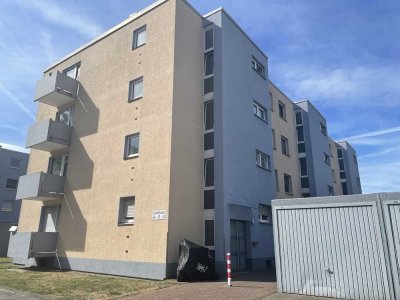 Helle, 2-Zimmerwohnung mit Balkon in toller Rheinlage.