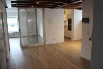 Exklusive, modernisierte 3,5 Zimmer Wohnung mit gehobener Innenausstattung in Obertshausen mit Klima