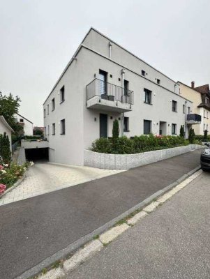 Luxuriöses Penthouse mit 3 Zimmern und Balkon in Weingarten