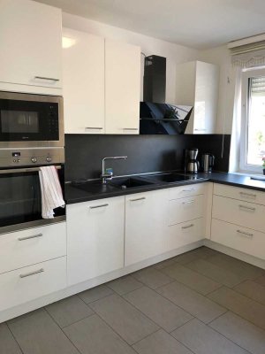 Großzügige 4-Zimmer-Wohnung mit Balkon in Oberhausen-Alsfeld