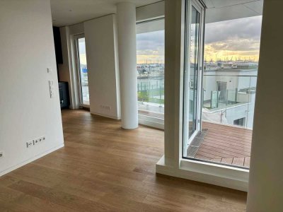 Urbane, maritime Citywohnung mit Elb- und Stadtblick im Luxus-Tower FiftyNine // Strandkaispitze