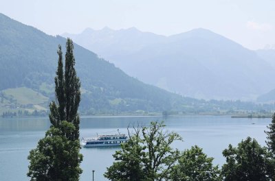 Seeblick, Balkon und Citylife vor der Tür – top sanierte 4-Zi-Wng. in Zell am See