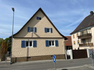 Geräumiges Einfamilienhaus mit 5,5 Zimmern mit Hof und Freisitz in Freiburg-Tiengen